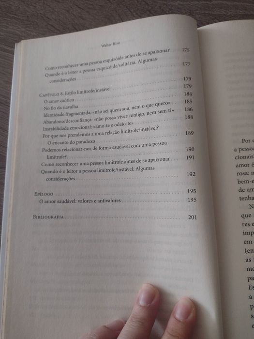Livro Amores altamente perigosos