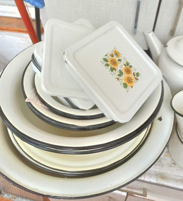 Набор эмалированной посуды, 21 предмет