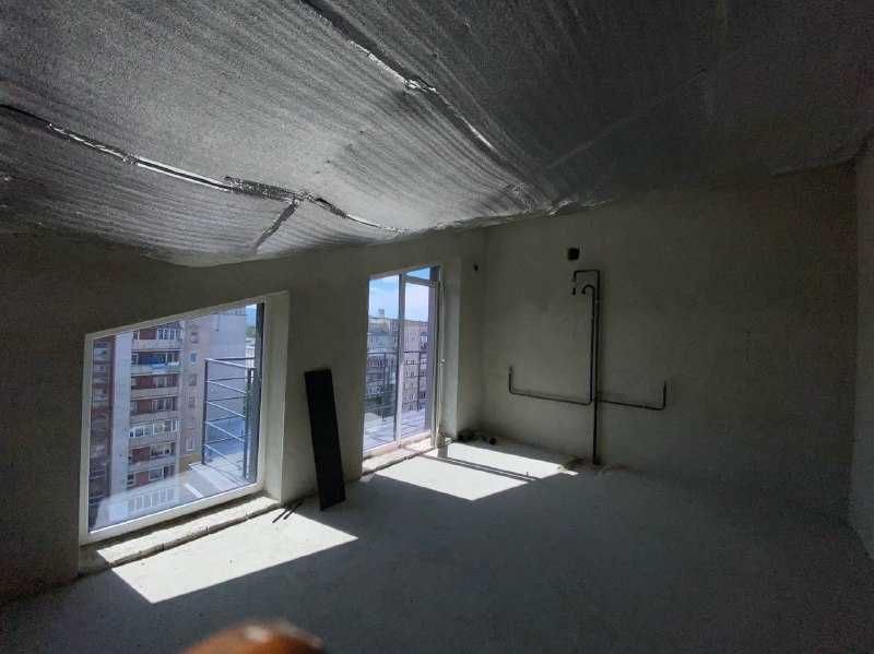 Просторі мансардні квартири 2х та 3х кімнатні