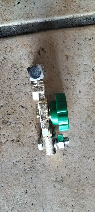 Corta corrente de rosca