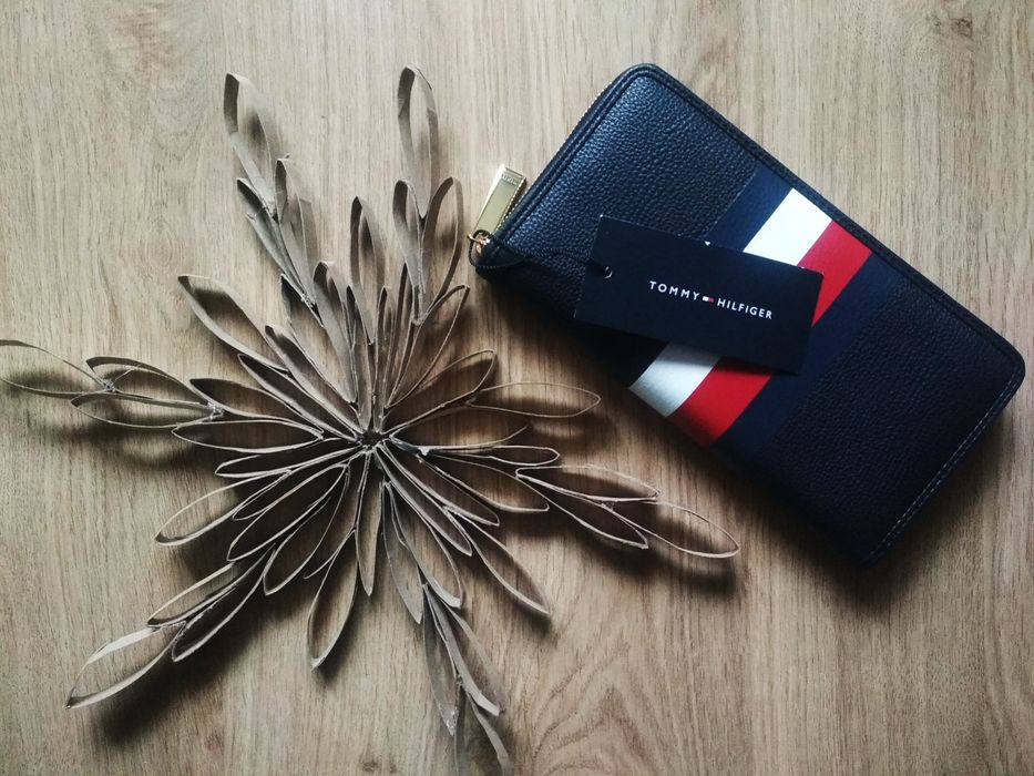 Piękny Duży portfel Tommy Hilfiger Nowy Oryginalny