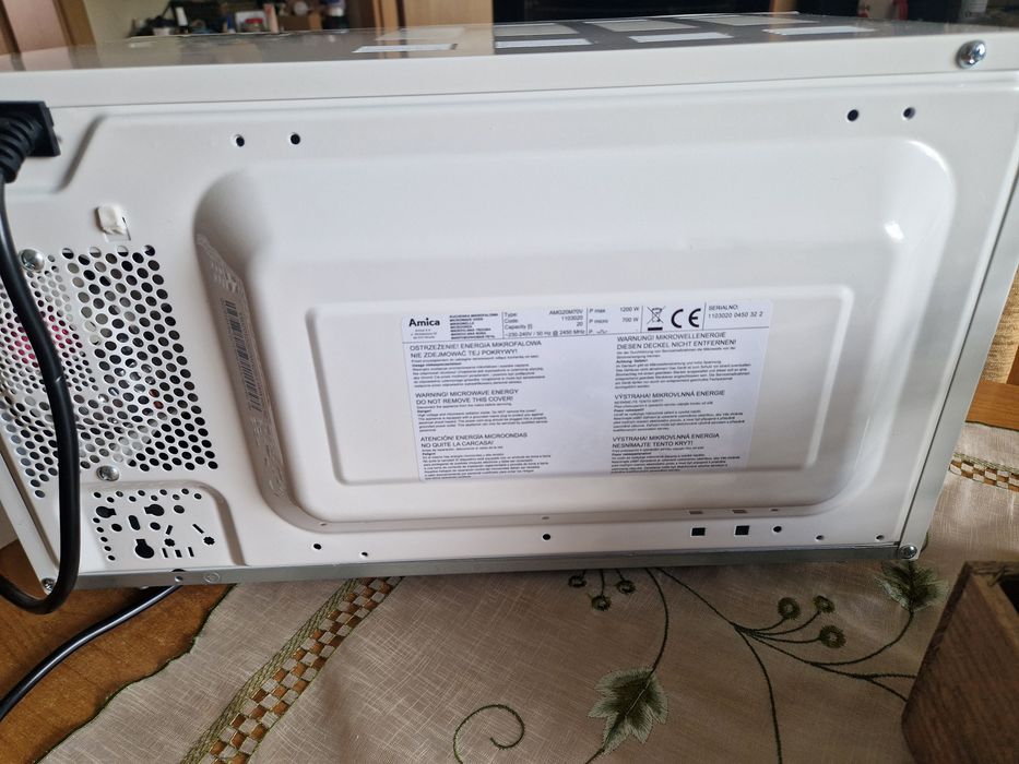 Kuch. mikrofalowa AMICA AMG 20M70V