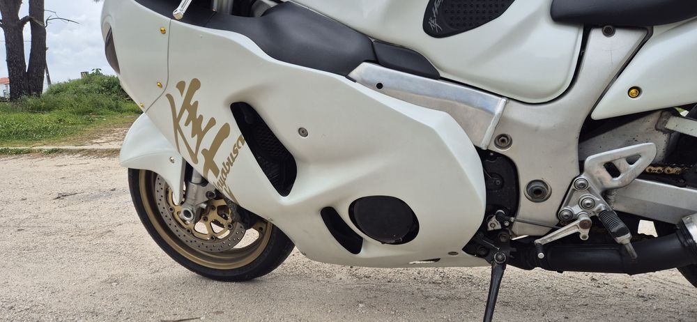Suzuki Hayabusa 1300 de 2001 NACIONAL