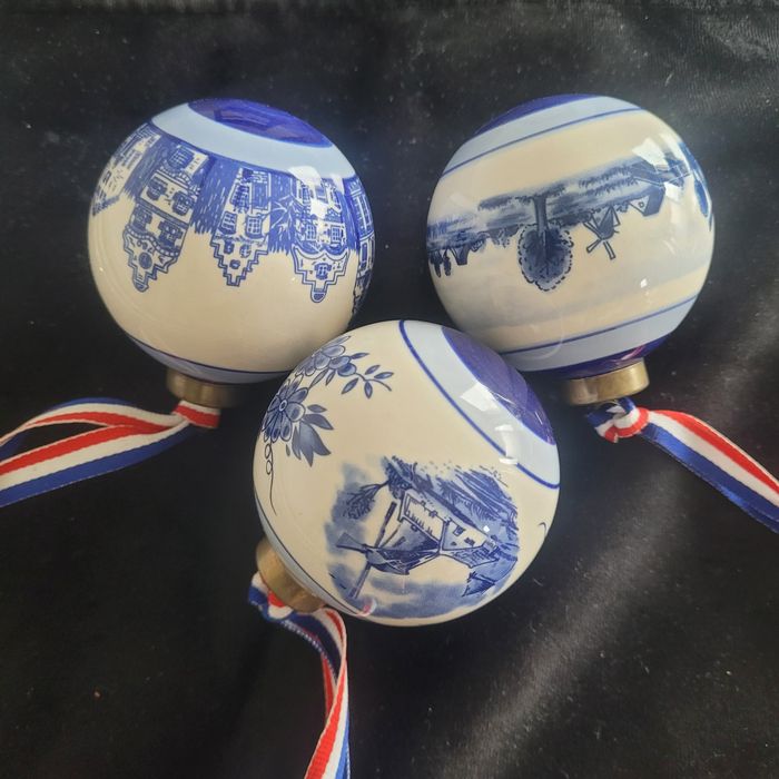 Porcelanowe bombki choinkowe