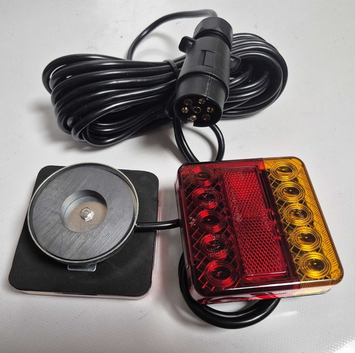 Задні ліхтарі до причепа на магнитах з кабелем