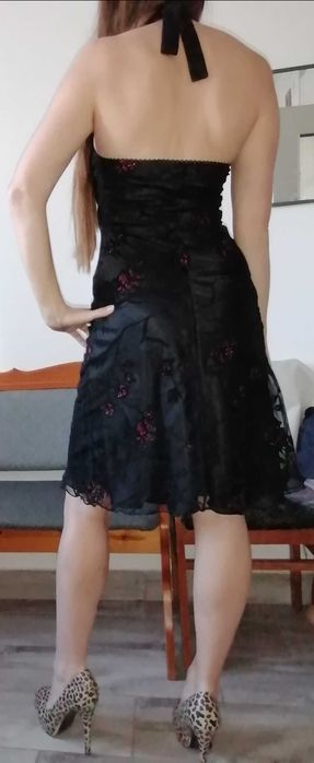 Sukienka M z kwiatami wesele studniówka sylwester mała czarna