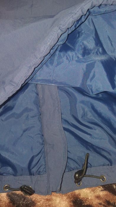 Демісезонна куртка фірми Campus