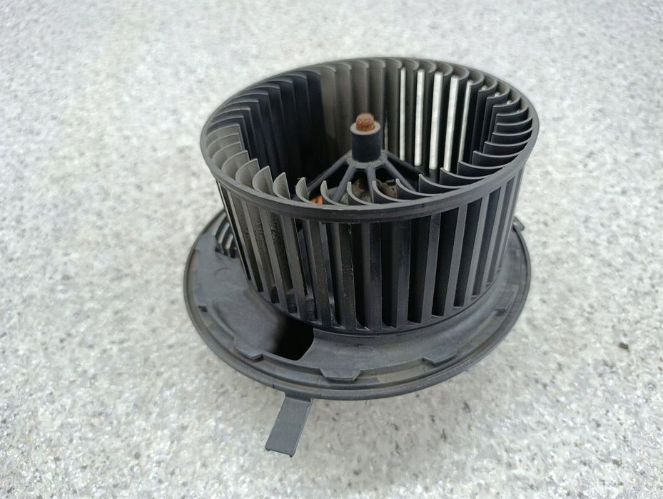 WENTYLATOR NAWIEWU, DMUCHAWA BMW 1 E87 6933663  2.0 16V 120i