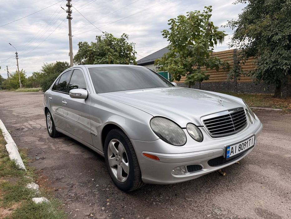 Продам мерседес E211