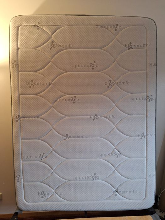 Estrado de cama e colchão (Negociável)