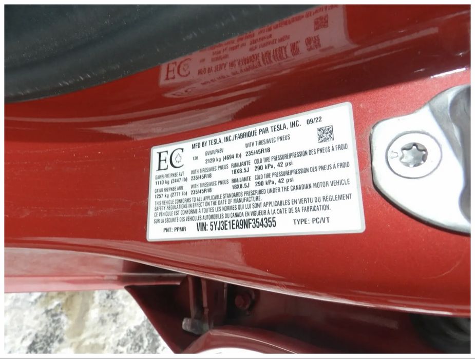 Tesla model 3 2022 60 kwt RWD запчастини разборка