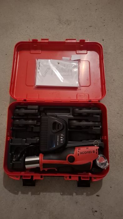 Zaciskarka do rur NOVOPRESS ACO 103 BT + 4 szczęki TH  16, 20, 25, 32