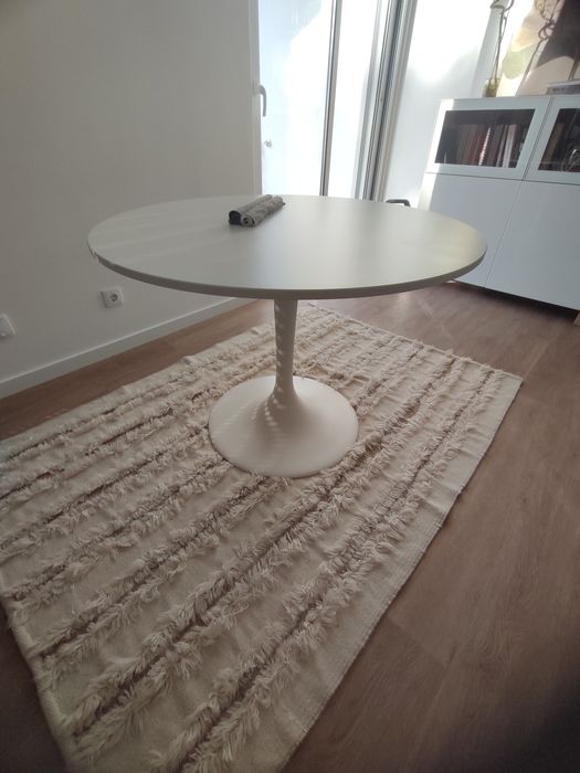 Mesa IKEA Docksta