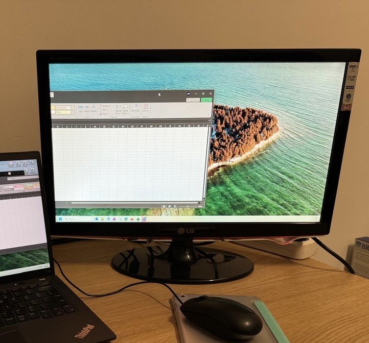 Monitor LG W2261VP-PF, 21,5 cala