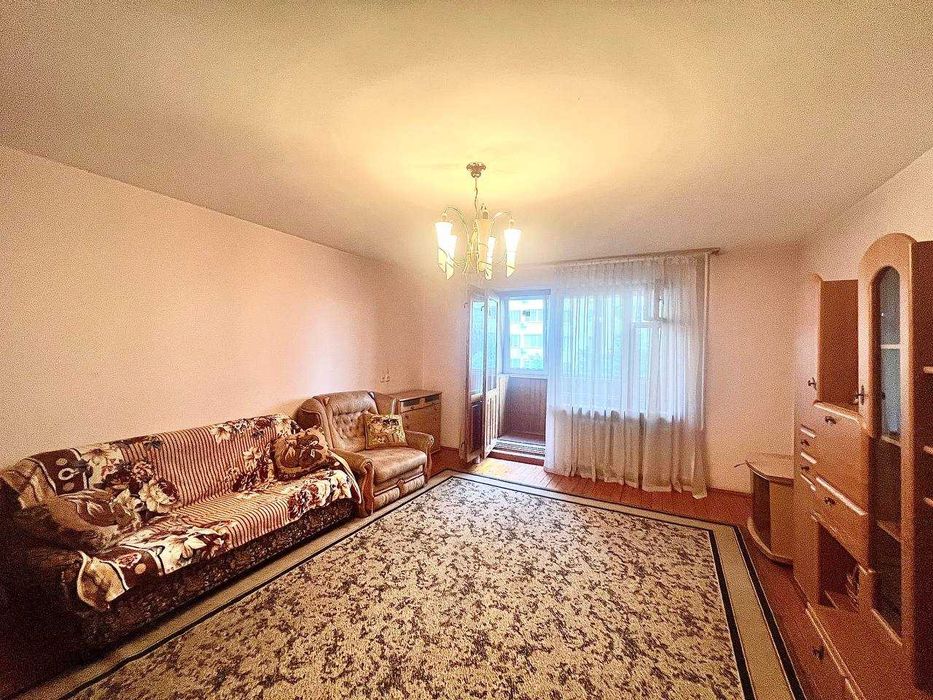 Продам 1 кімнатну квартиру  на Черемушках біля Будинку Меблів