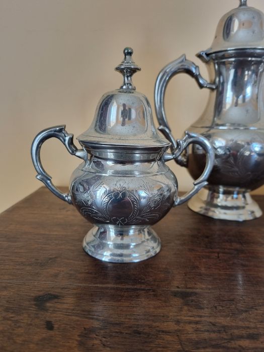 Serviço em casquinha inglesa