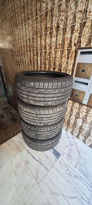 Pneus novos para jante 18