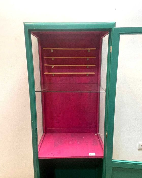 Movel antigo, vitrine, expositor em madeira