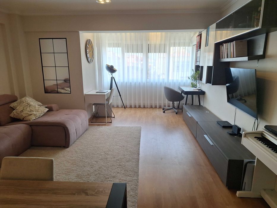 Arrenda-se Apartamento T3, com Box, na Quinta do Património em Sacavém