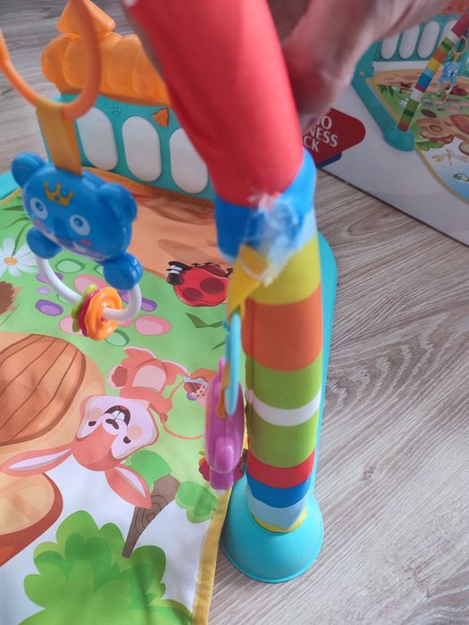 Mata edukacyjna z pianinkiem dla dzieci dziecka