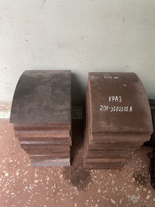 Накладка тормозная КрА3 задняя (ширина 140мм)