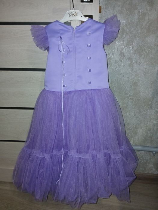 Святкова сукня на дівчинку