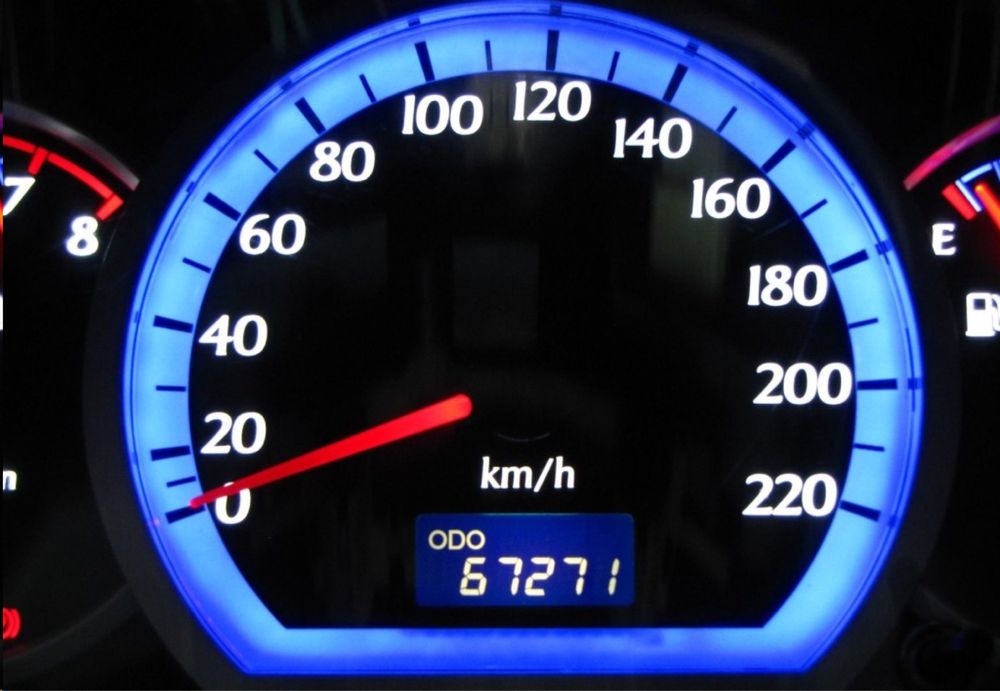 Корегування одометра,заміна щитка приладів,пробіг