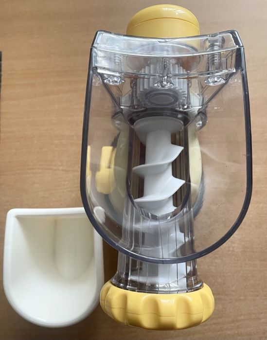 Мясорубка механическая