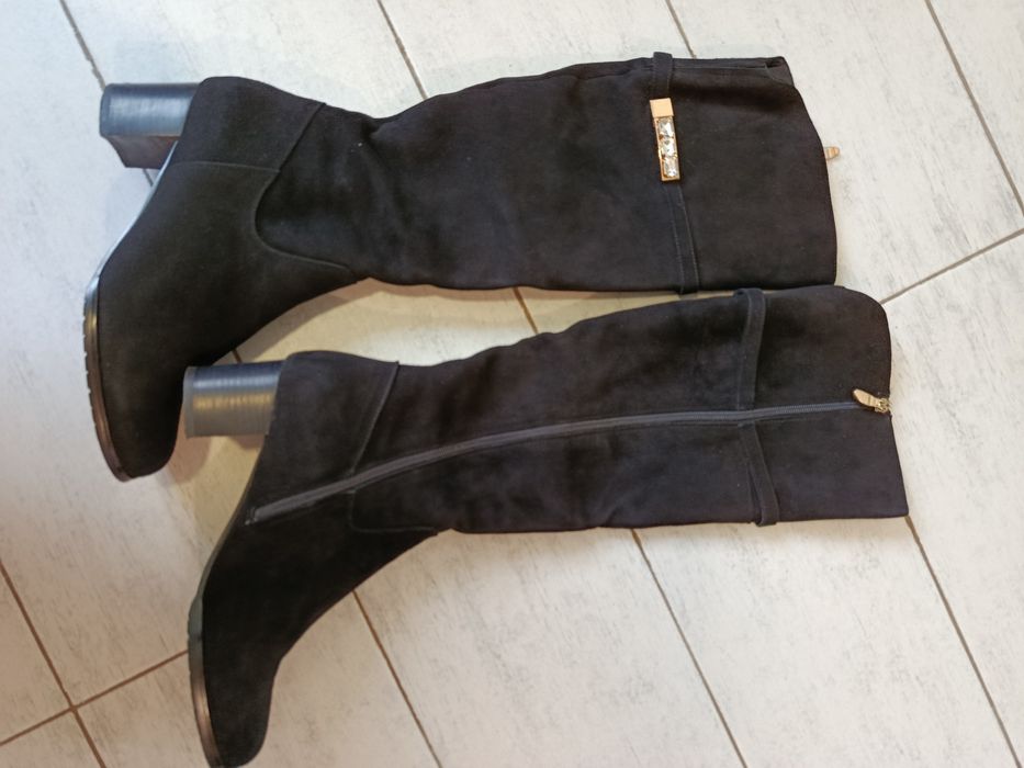 Сапожки жіночі, чоботи