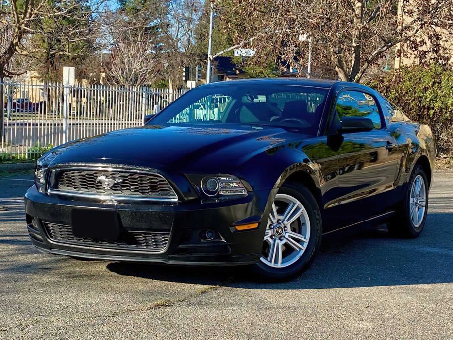 Ford Mustang      2014