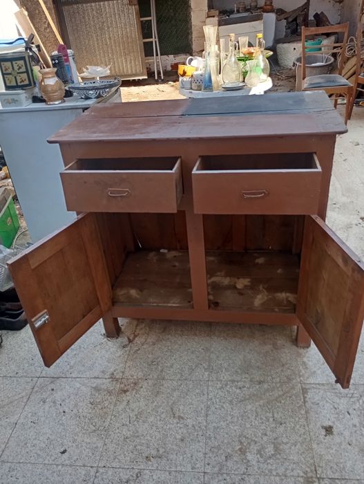 Vendo este móvel muito bonito bom estado