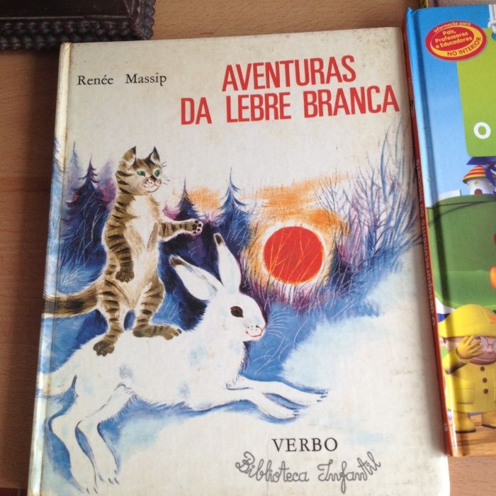 Vários livros infantis