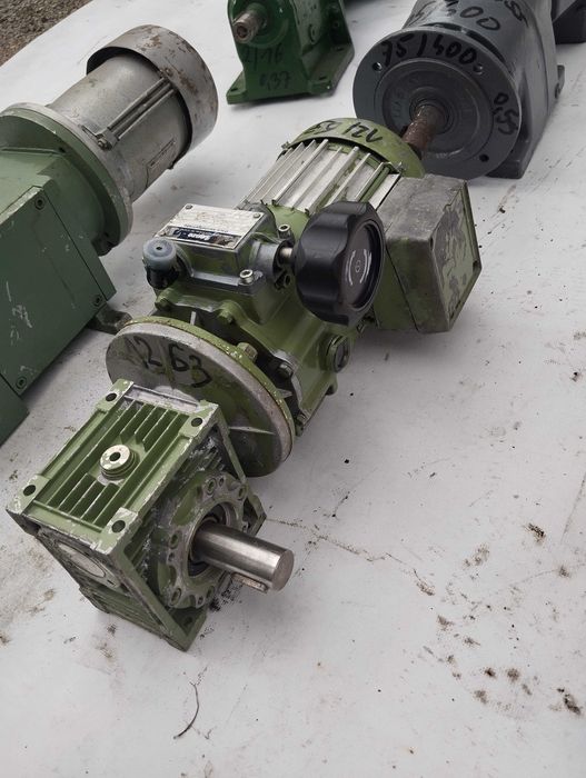 Motoreduktor z FALOWNIKIEM SEW z Regulacją obrotów Przekładnia Silnik