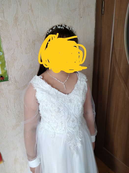 Віночок на перше причастя, біжутерія, плаття