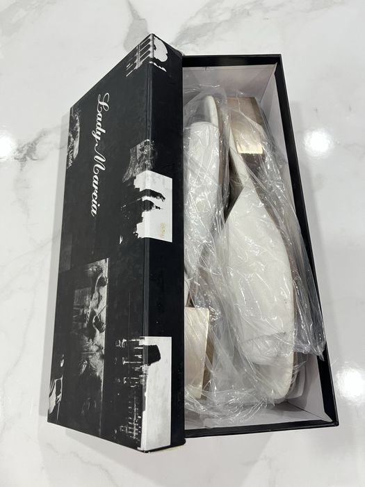 Шльопанці жіночі шкіряні білі