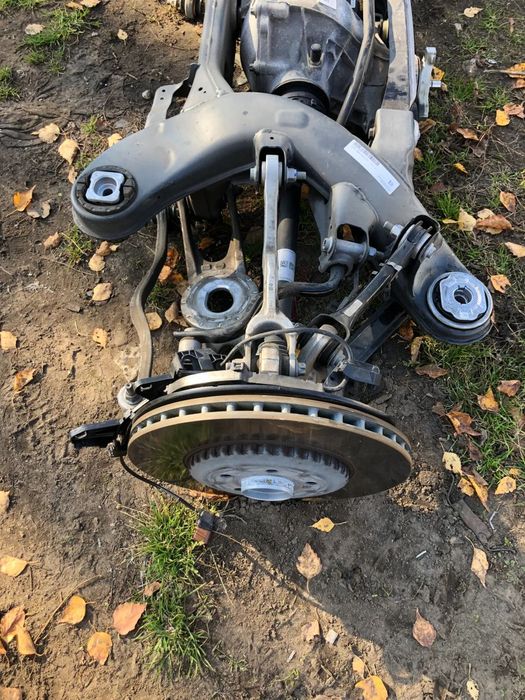 ZWROTNICA WAHACZ TYŁ LEWA LUB PRAWA STRONA  MERCEDES GLC 254 gwa!!!