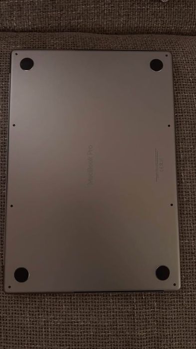 Macbook Pro M1 Pro 10 cores - 16'' - 32GB RAM - 512GB SSD