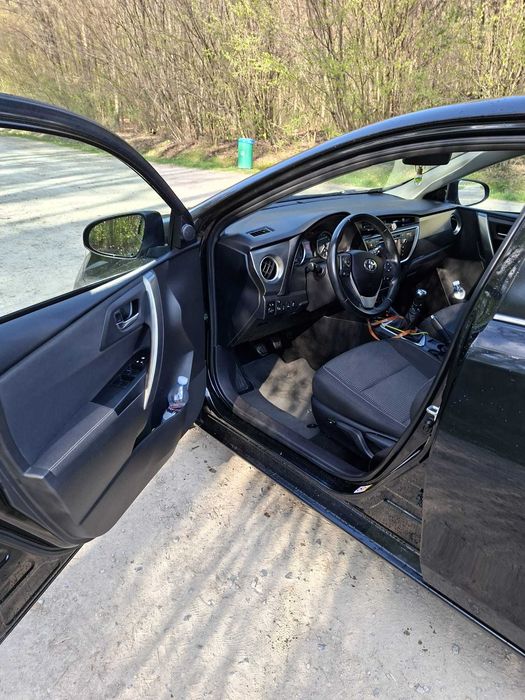 Piękna Toyota Auris II