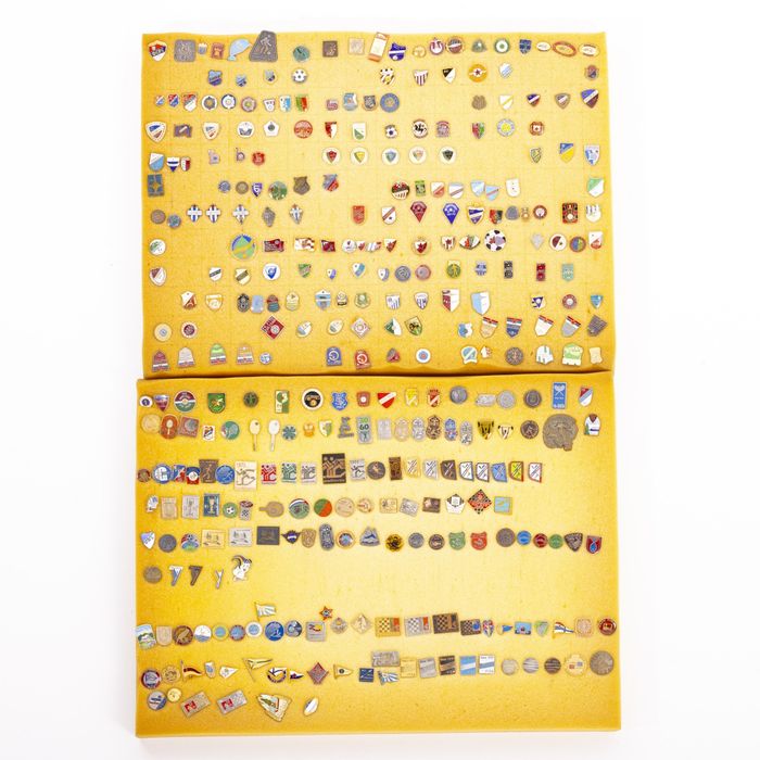Colecionismo desportivo - Colecção de pins emblemas e crachás - 380 1