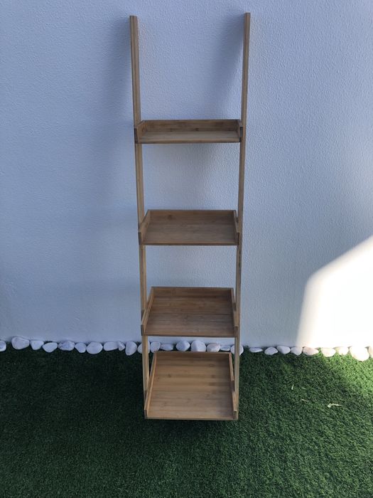 Estante de encostar de bambu Homa