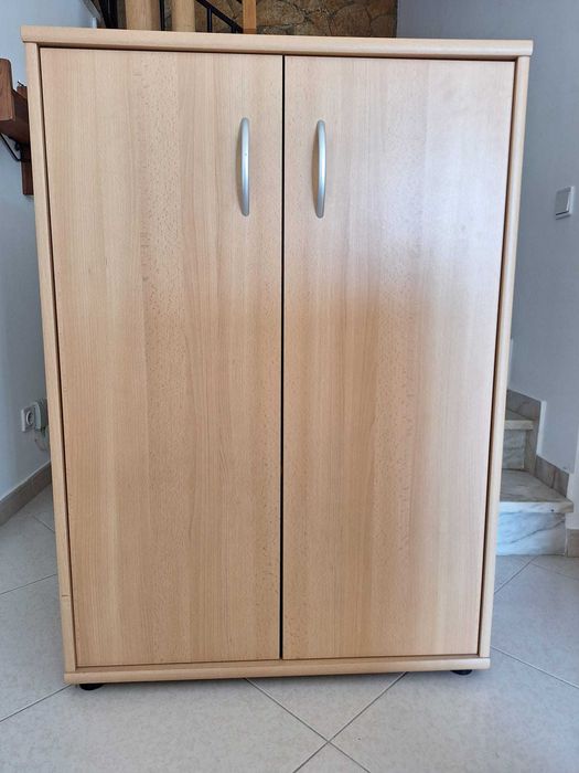 Mobilia usada e em bom estado