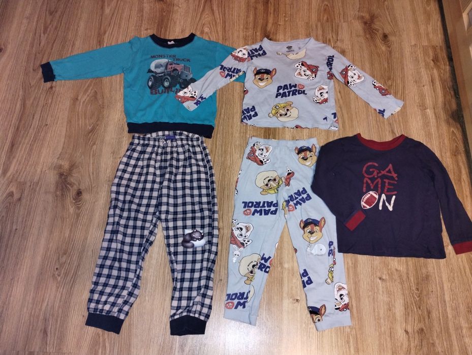 Piżamy chłopięce Rozmiar 110