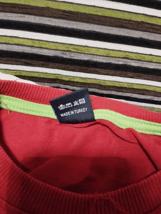 Віддам дитячі кофти.