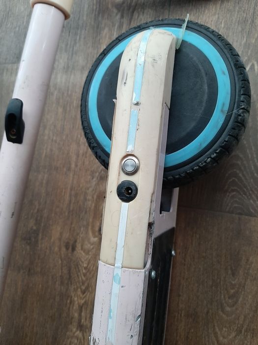 Електросамокат дитячий Giant Kids E10 Pro