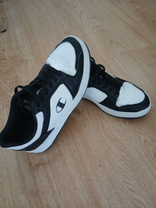 Sprzedam buty Champion