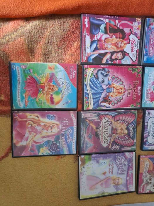 Vendo 14 dvds da barbie