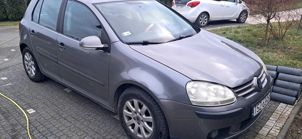 Sprzedam  Golfa 5
