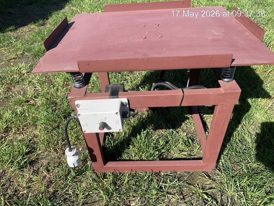 Stół wibracyjny (wytrząsarka) beton, gips  (50 x 40) - 230V