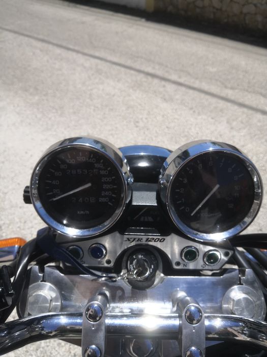 Yamaha xjr 1200 como nova