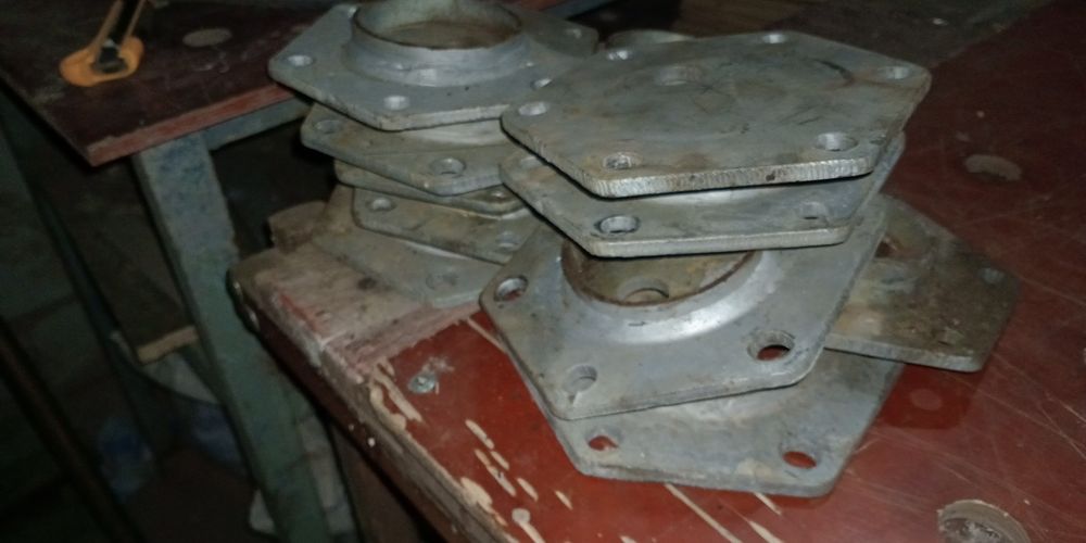 Пятки кріплення на геошурупи, оцинковані нові